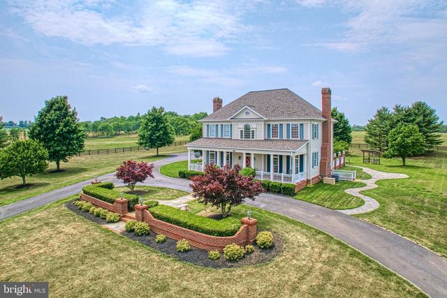 1233 EARLE RD, Charles Town, WV 25414