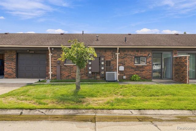 32730 Valley Drive, Warren, MI 48093