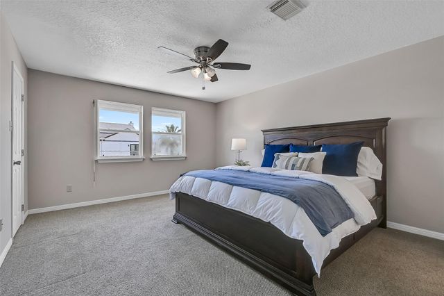 243 Isles End Road RR2, Tiki Island, TX 77554