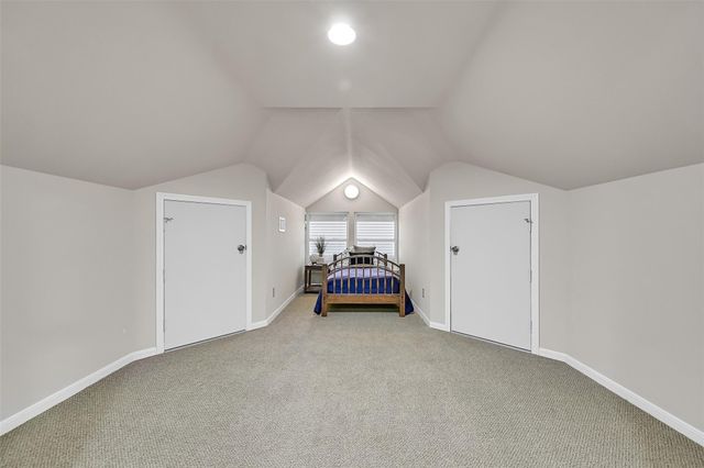 243 Isles End Road RR2, Tiki Island, TX 77554