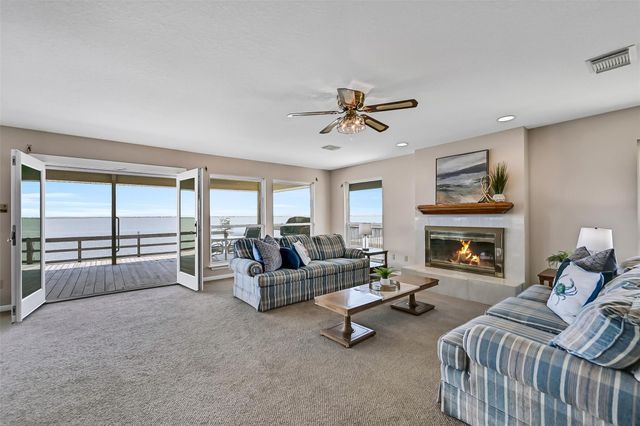 243 Isles End Road RR2, Tiki Island, TX 77554