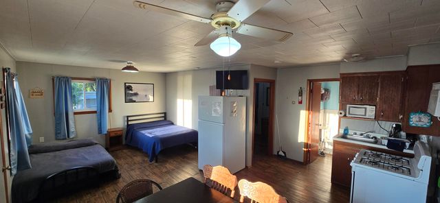 26304 County Road 322, Pittsburg, MO 65724