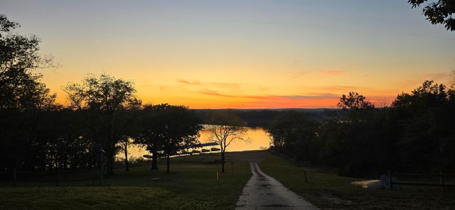 26304 County Road 322, Pittsburg, MO 65724