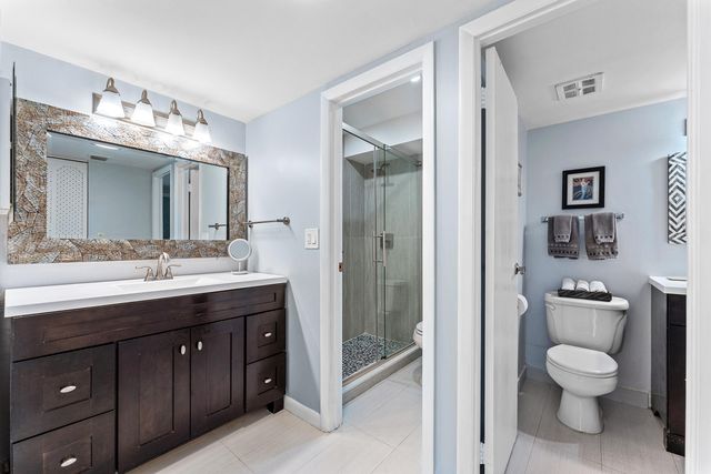 20500 W Country Club Drive 210, Aventura, FL 33180