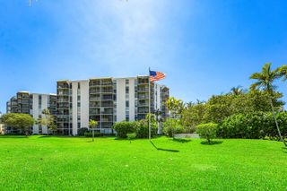 20500 W Country Club Drive 210, Aventura, FL 33180