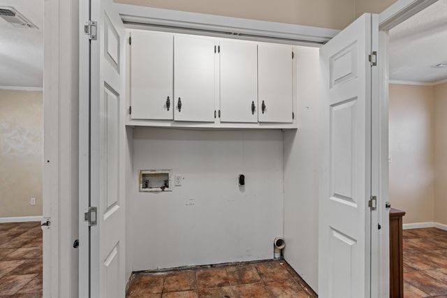 17 Brock Rd., Hattiesburg, MS 39401