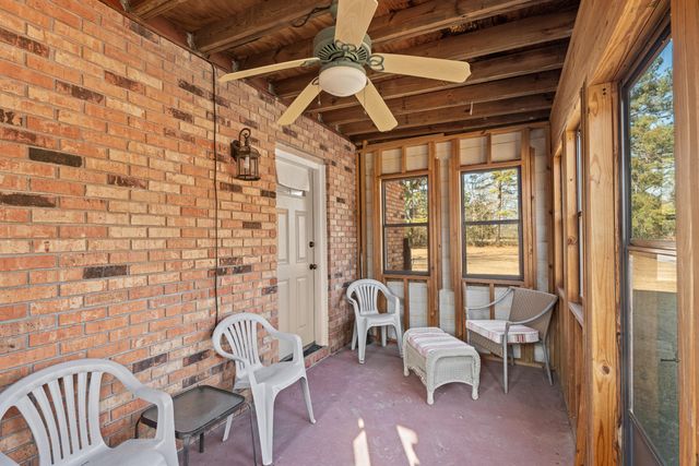 17 Brock Rd., Hattiesburg, MS 39401