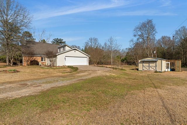 17 Brock Rd., Hattiesburg, MS 39401