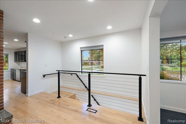 16026 Lauderdale Avenue, Beverly Hills, MI 48025
