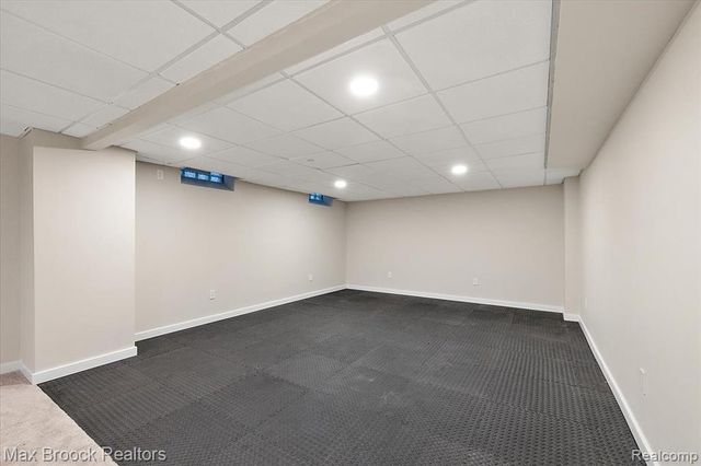 16026 Lauderdale Avenue, Beverly Hills, MI 48025
