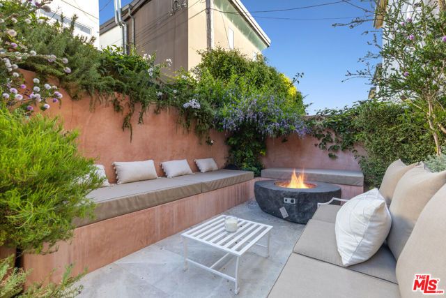 812 Brooks Avenue, Venice (los Angeles), CA 90291