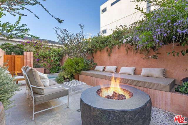 812 Brooks Avenue, Venice (los Angeles), CA 90291