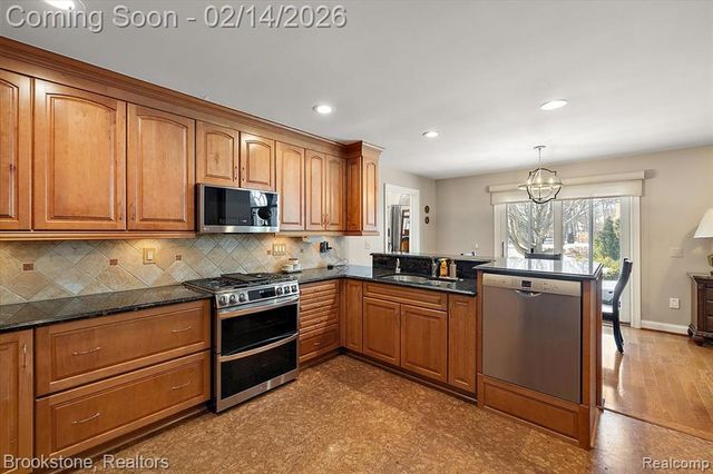 36576 Lauren Street, New Baltimore, MI 48047