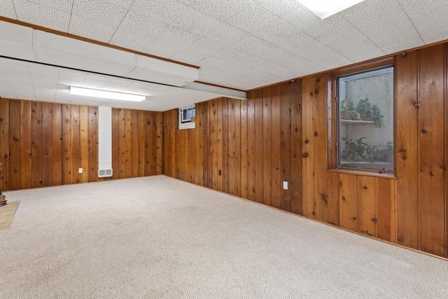 1895 Fairview Avenue N, Falcon Heights, MN 55113