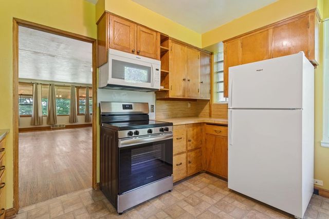 1895 Fairview Avenue N, Falcon Heights, MN 55113