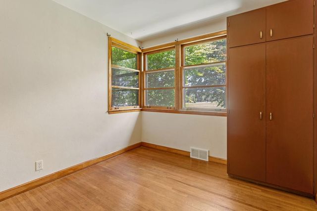 1895 Fairview Avenue N, Falcon Heights, MN 55113