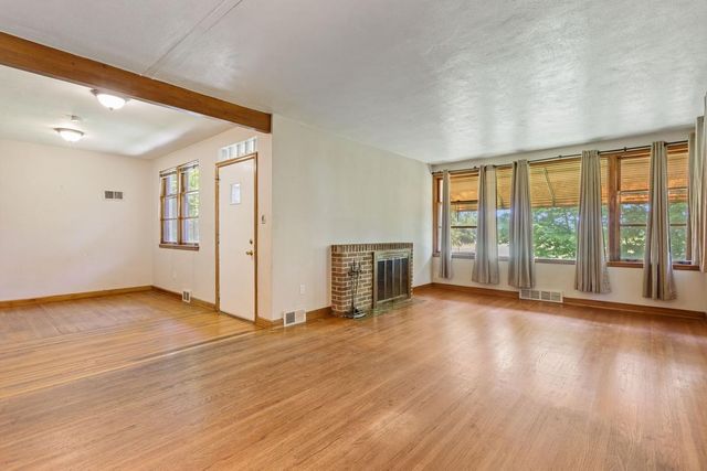 1895 Fairview Avenue N, Falcon Heights, MN 55113