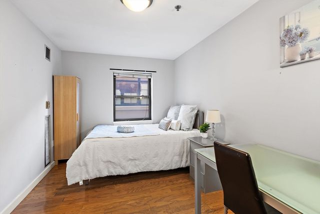 534 Commonwealth Ave 3A, Boston, MA 02215