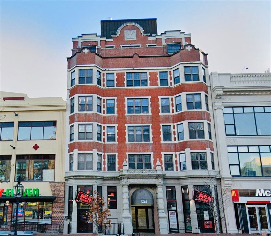 534 Commonwealth Ave 3A, Boston, MA 02215