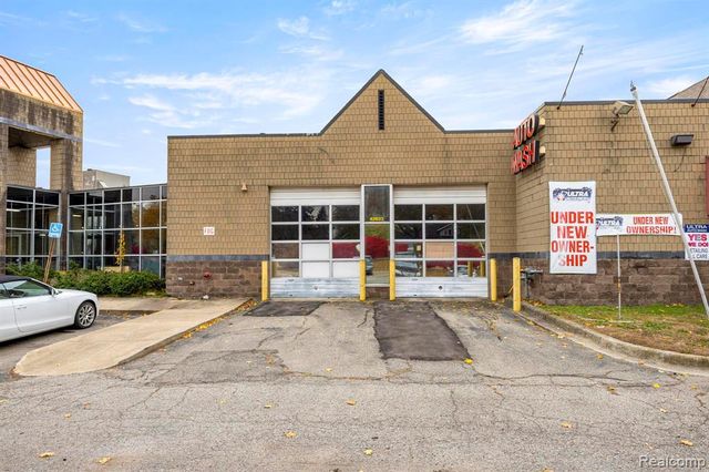 42607 Joy Road, Canton, MI 48187