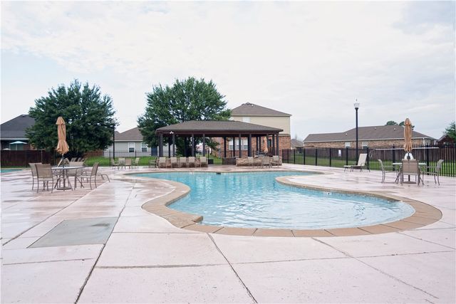 4424 Cornwall Street, Springdale, AR 72762