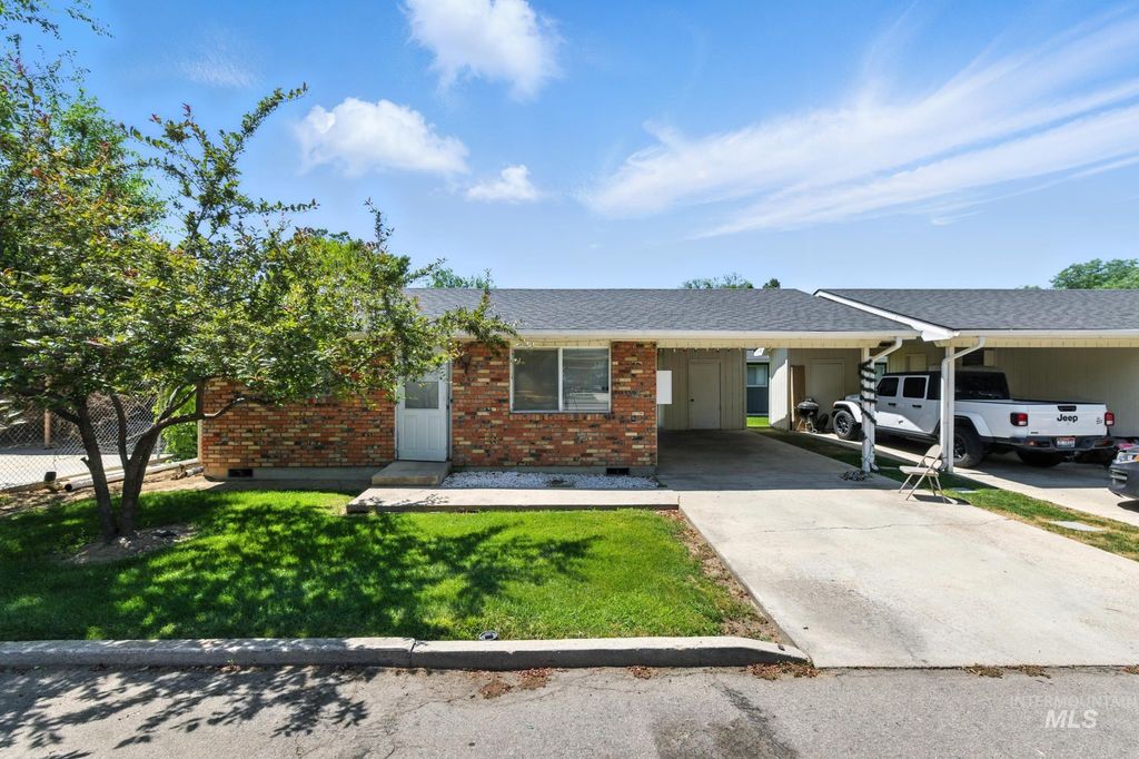 115 Hudson Ave. Units A-E, Nampa, ID 83651
