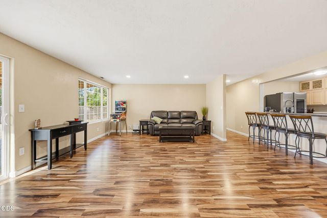 208 Kings Way, Central Point, OR 97502