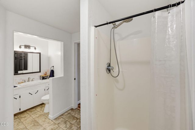 208 Kings Way, Central Point, OR 97502