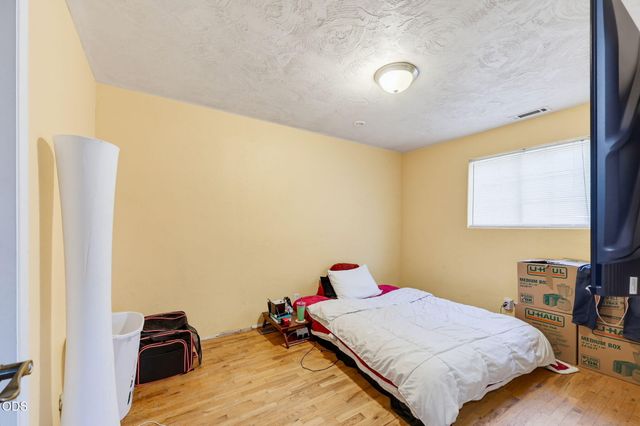 208 Kings Way, Central Point, OR 97502