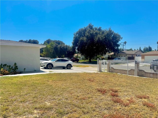 3665 Ross Street, Riverside, CA 92503