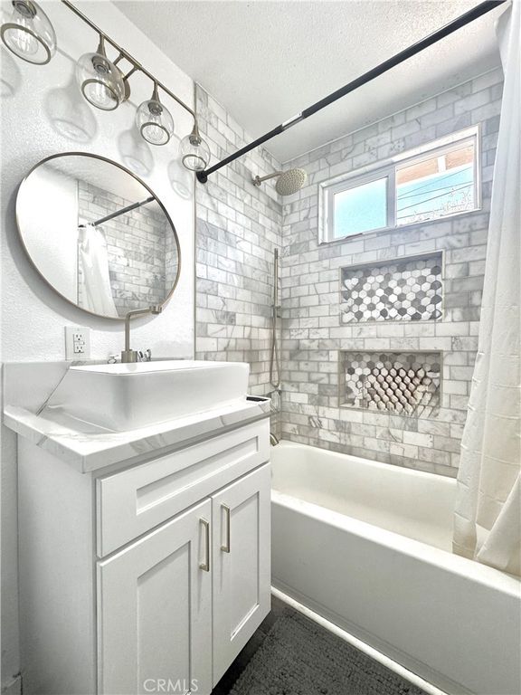 Image 4 of property listing at 3665 Ross Street, Riverside, CA 92503