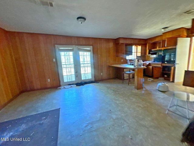 958 Watkins Place, Jackson, MS 39206