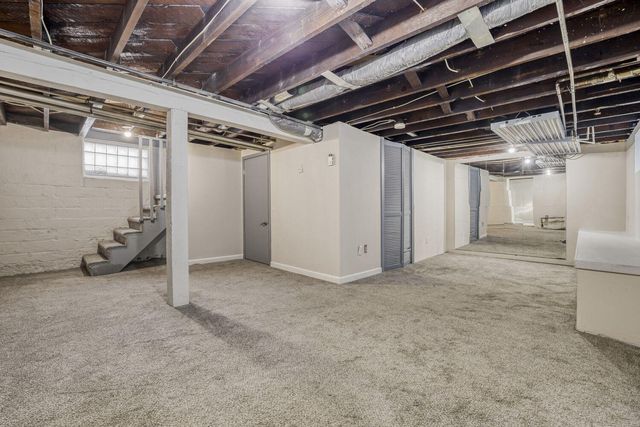 1002 Earl Street, Saint Paul, MN 55106