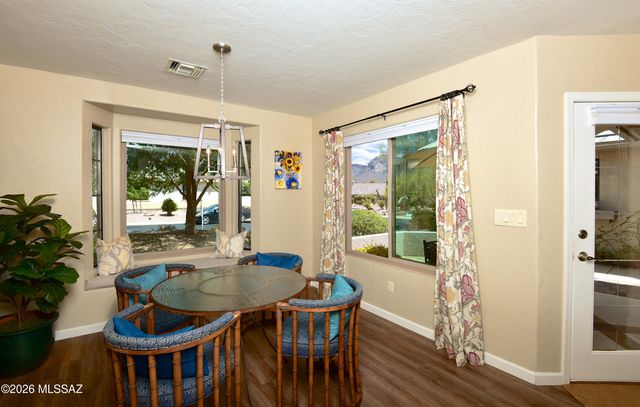 1138 W Masters Circle W, Tucson, AZ 85737