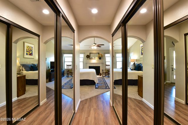 1138 W Masters Circle W, Tucson, AZ 85737