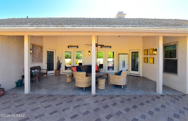 1138 W Masters Circle W, Tucson, AZ 85737