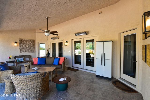 1138 W Masters Circle W, Tucson, AZ 85737
