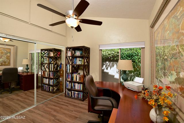 1138 W Masters Circle W, Tucson, AZ 85737