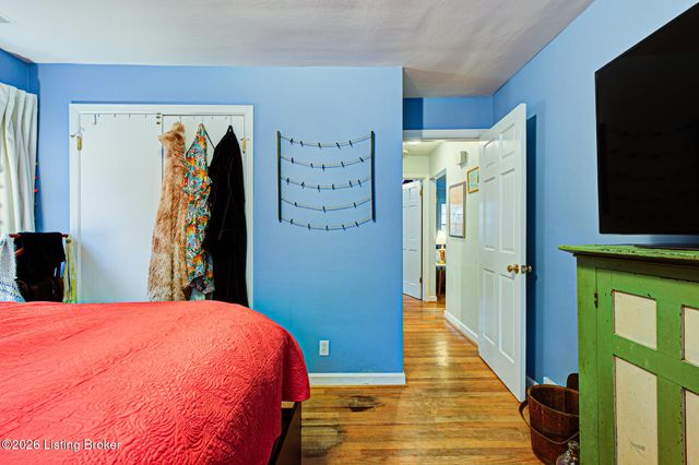 1855 Gresham Rd, Louisville, KY 40205