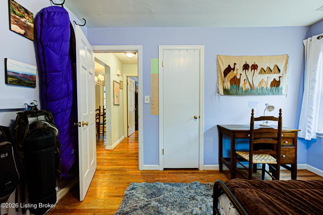 1855 Gresham Rd, Louisville, KY 40205