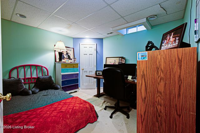 1855 Gresham Rd, Louisville, KY 40205