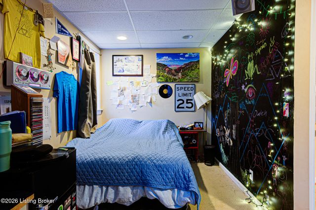 1855 Gresham Rd, Louisville, KY 40205