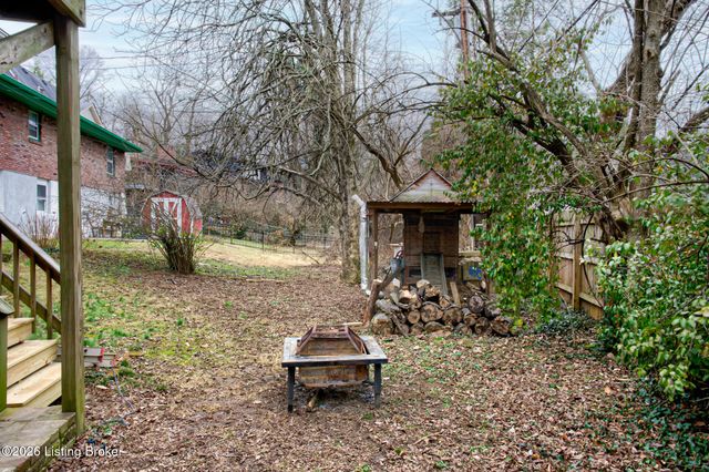 1855 Gresham Rd, Louisville, KY 40205