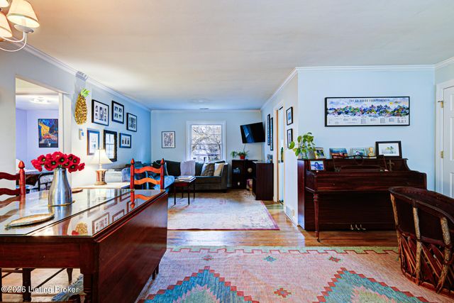 1855 Gresham Rd, Louisville, KY 40205