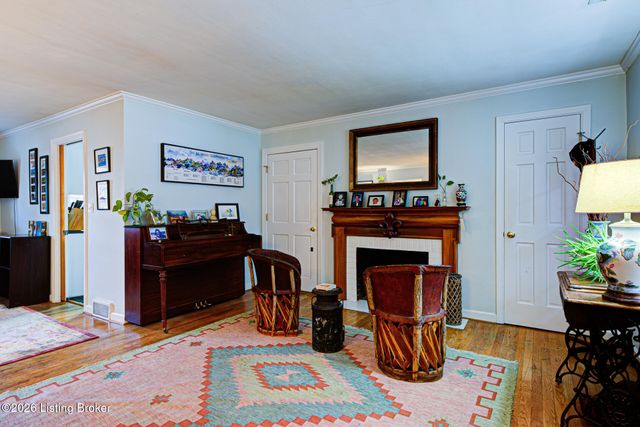 1855 Gresham Rd, Louisville, KY 40205