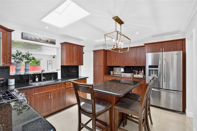 1271 W 78th Street, Hialeah, FL 33014