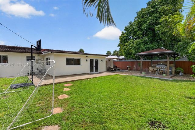 1271 W 78th Street, Hialeah, FL 33014