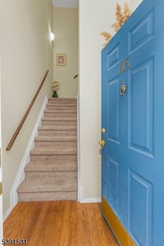 615 Magnolia Ln, Branchburg Twp., NJ 08876