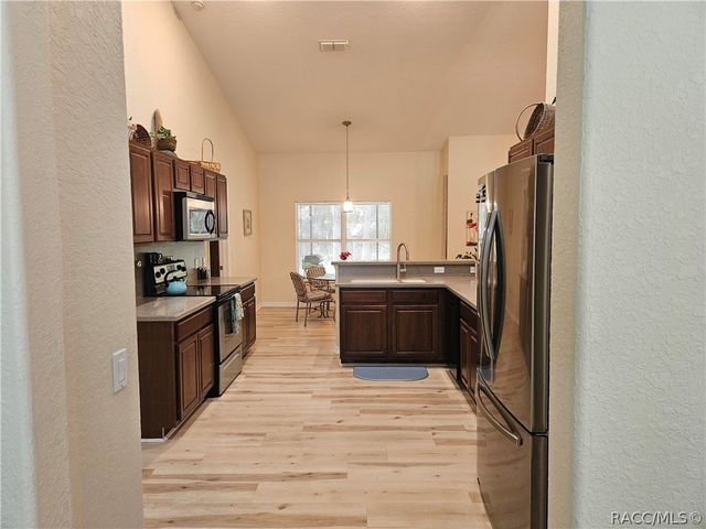 41 Fringetree Street, Homosassa, FL 34446
