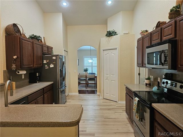 41 Fringetree Street, Homosassa, FL 34446